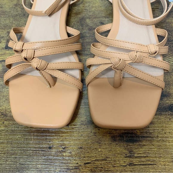 Journee Collection Indee Strappy Flat Sandal in Mocha New in Box Size 9 1/2 - Picture 7 of 13